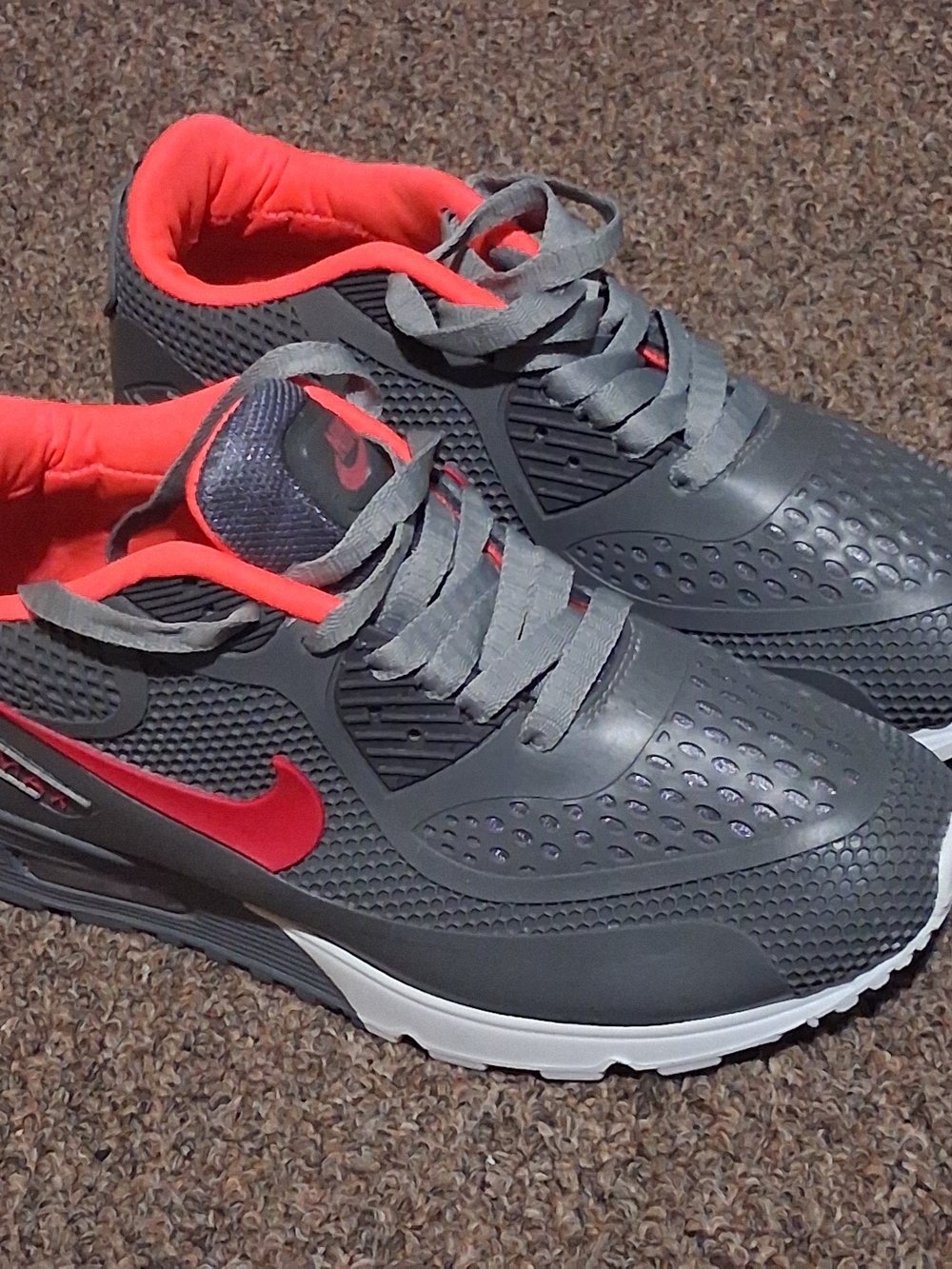 Nike Womens Gray AirMax with Bright Red Accents Size 8